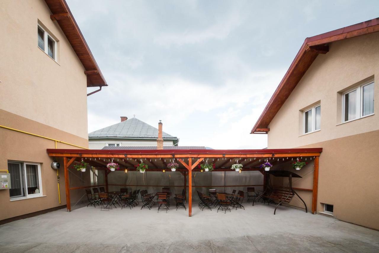 فندق Casa Burduhos Câmpulung Moldovenesc المظهر الخارجي الصورة