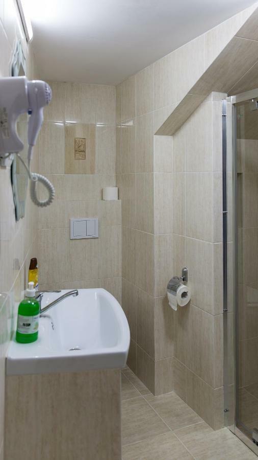 فندق Casa Burduhos Câmpulung Moldovenesc المظهر الخارجي الصورة