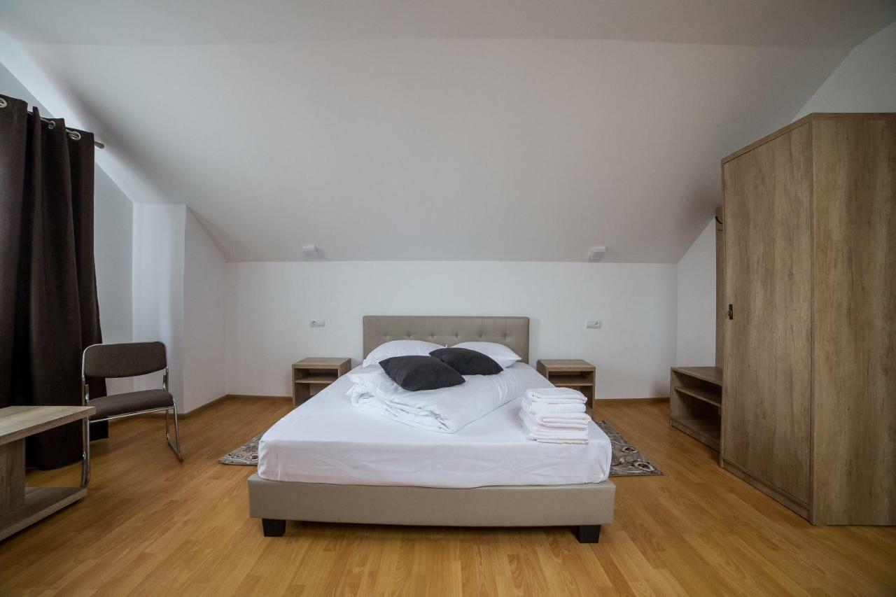 فندق Casa Burduhos Câmpulung Moldovenesc المظهر الخارجي الصورة